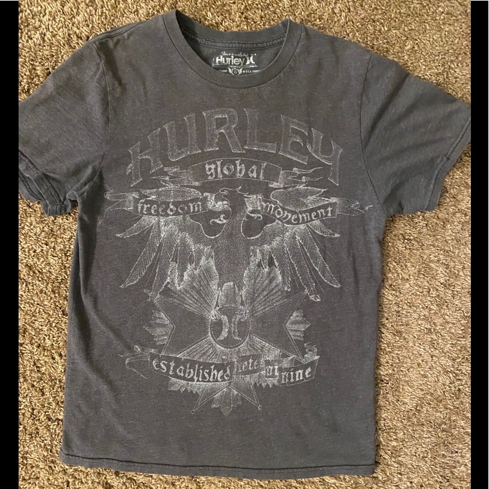 Hurley t shirt